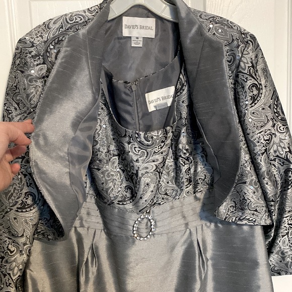 EUC David’s Bridal Mothers Dress - Picture 3 of 9